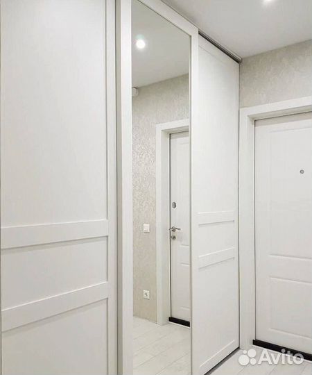 Шкаф купе на заказ/Шкаф-купе с зеркалом