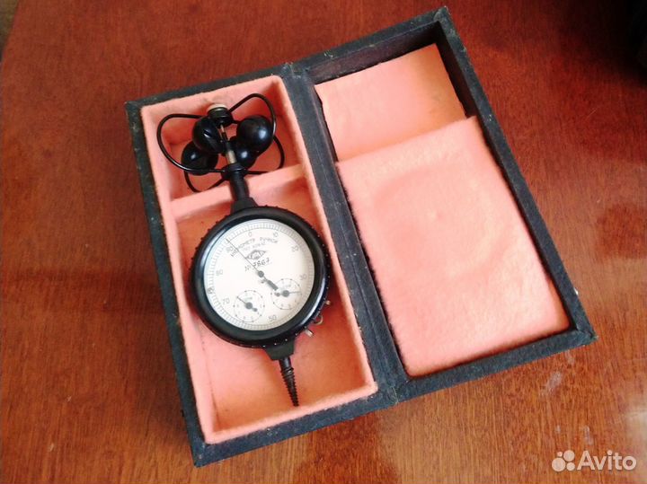 Анемометр чашечный