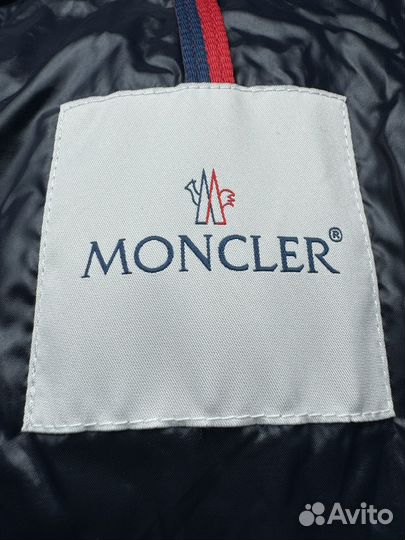 Moncler пуховик оригинал 10 (140см)