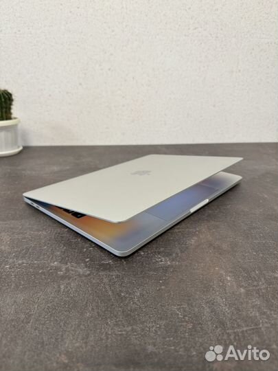 Apple MacBook Pro 13 2019 16\256GB