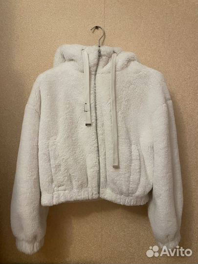 Шуба женская искуственная bershka