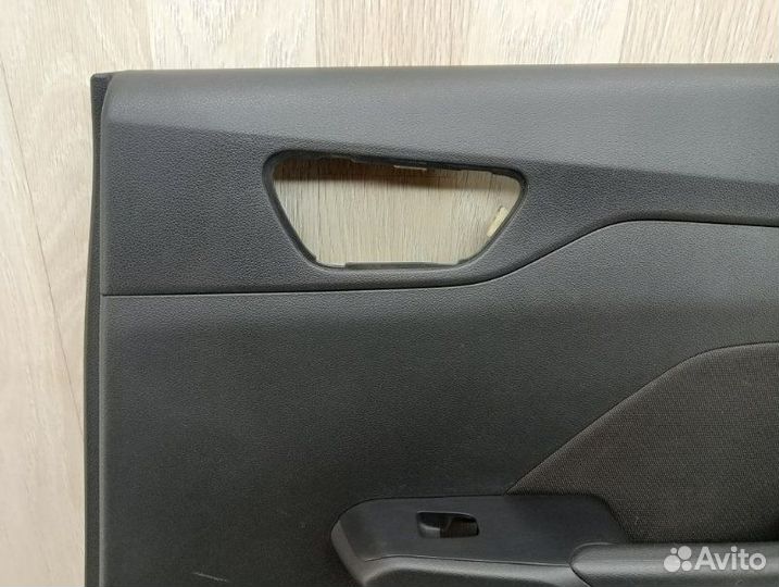 Обшивка двери задняя правая Hyundai Solaris 2