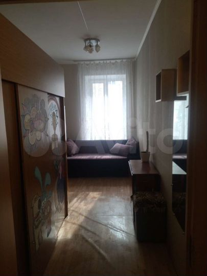 Комната 10 м² в 6-к., 2/4 эт.