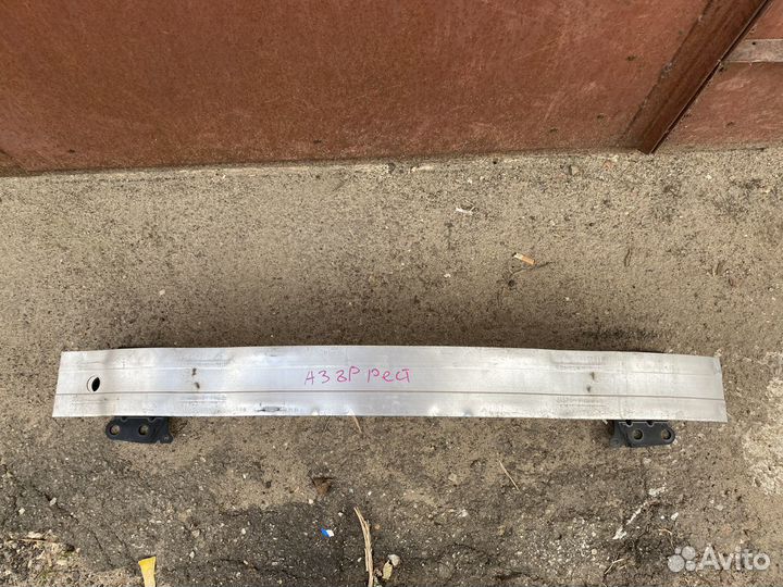 Усилитель переднего бампера Audi A3 8P 2004 - 2008