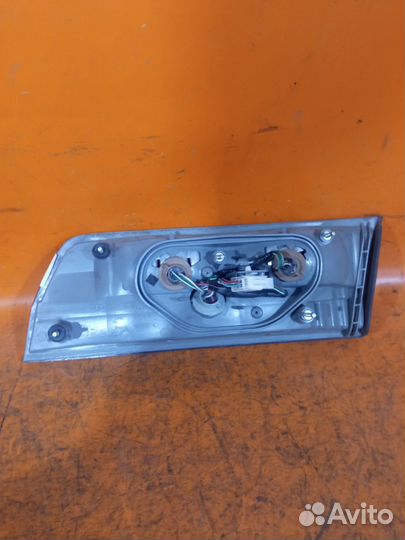 Фонарь левый Toyota Mark ii GX105