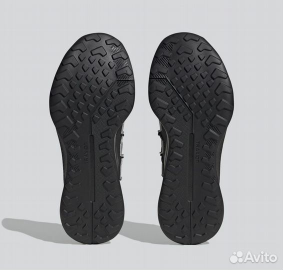 Кросовки adidas terex voyager 21