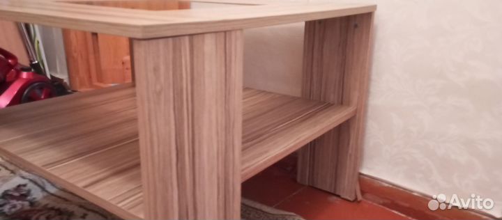 Столик журнальный