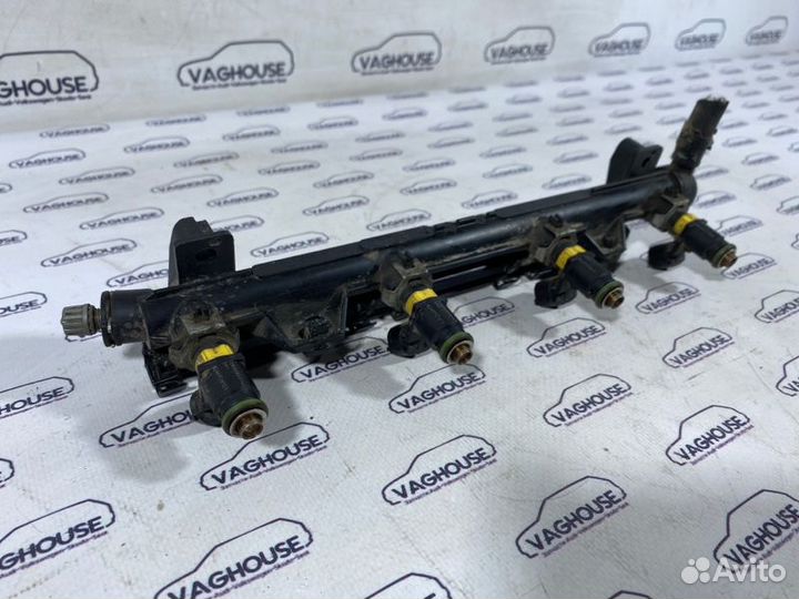 Рампа топливная Skoda Fabia 1.4 BXW 2009