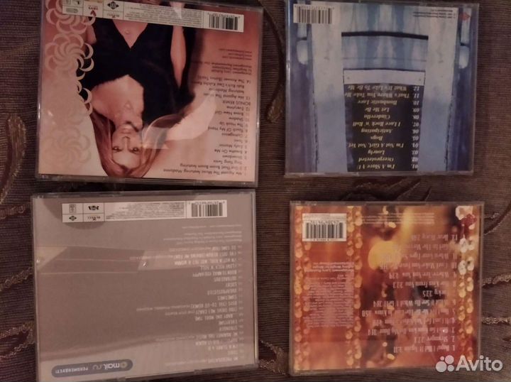 Видео/аудио кассеты и сд диски Бритни Спирс