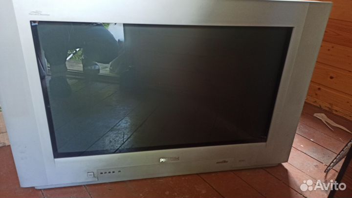 Телевизор на запчасти philips