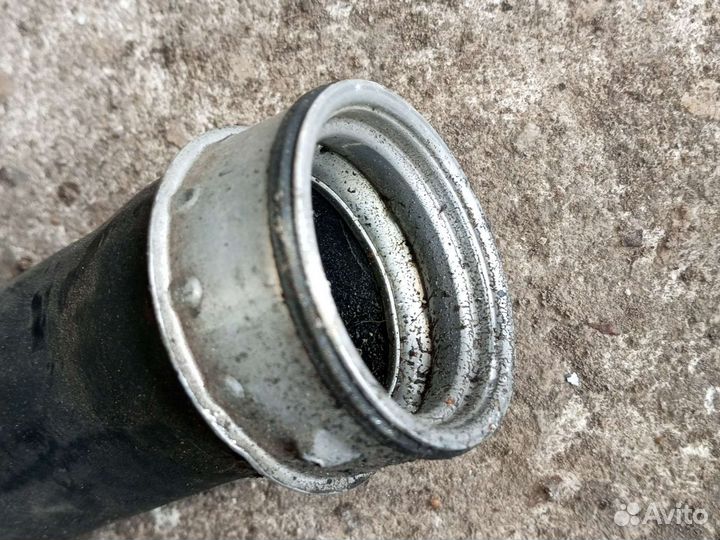 Патрубок фильтра воздушного Volkswagen Passat B5