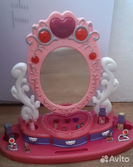 Детский туалетный столик