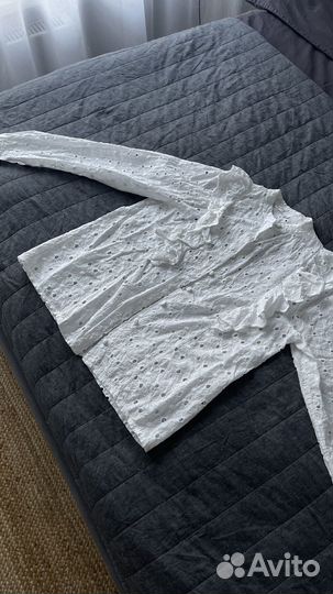 Блузка белая