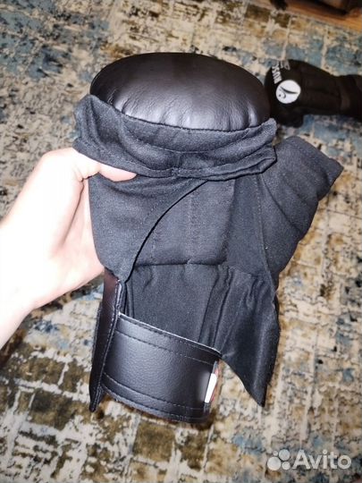 Перчатки для рукопашного боя 10 oz