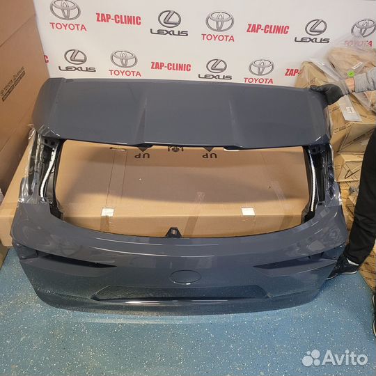 Крышка багажника Toyota Highlander U70 670050e540