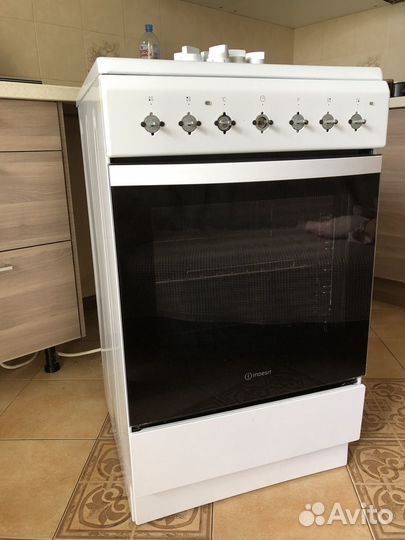 Плита электрическая indesit стеклокерамика