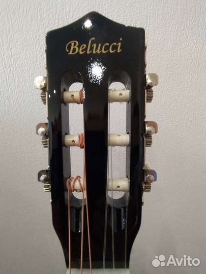 Гитара белучи