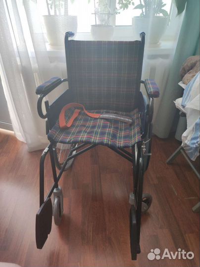 Коляска инвалидная FS868