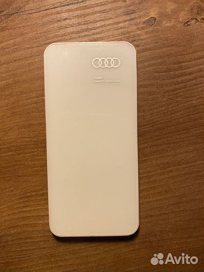 Повербанк audi