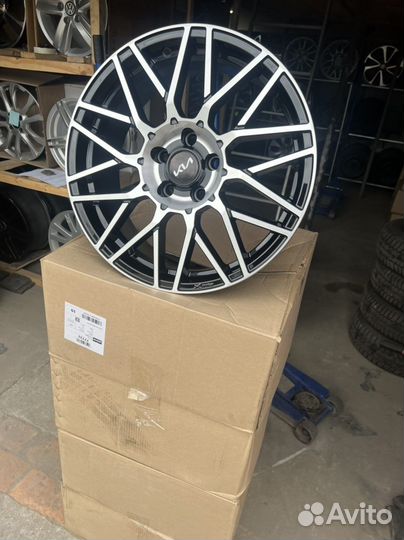 Диски Kia Hyundai R18 5/114.3 новые