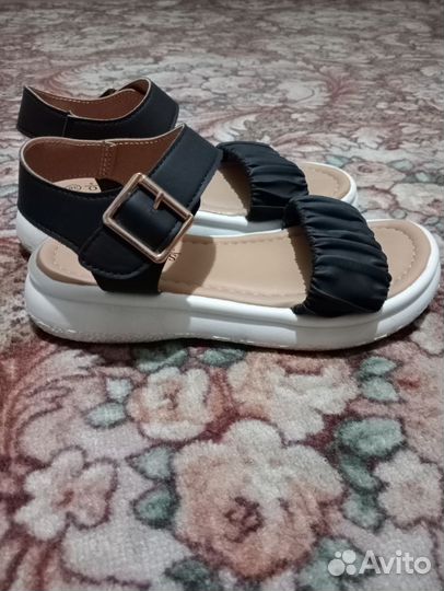 Босоножки женские 36 размер новые