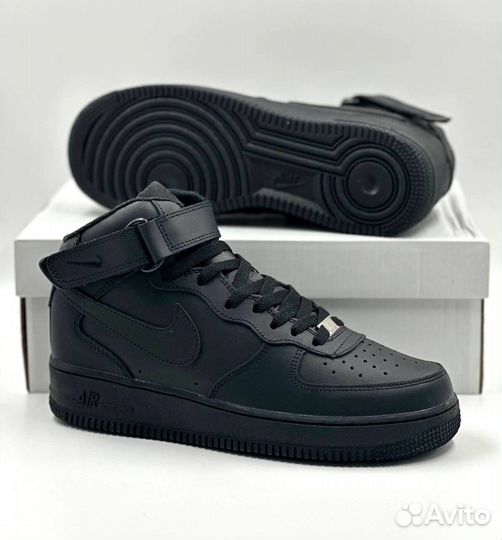 Nike Air Force 1 Mid Triple Black