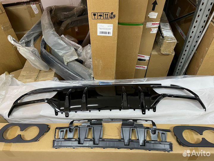 Диффузор Mercedes W205 AMG, насадки на глушитель