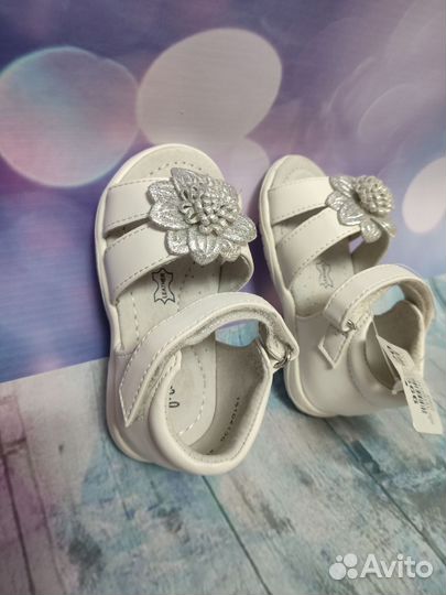 Босоножки для девочки натуральная кожа 20 р новые