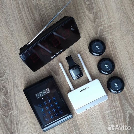 Кнопка вызова персонала, часы, табло, пуль, репите