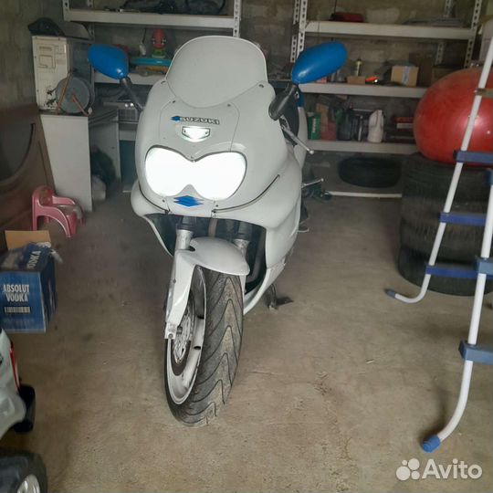 Сузуки катана 600