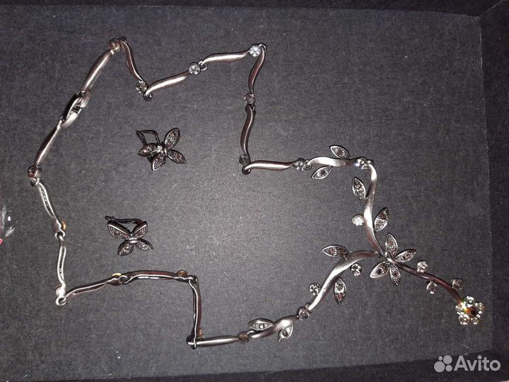 Колье stradivarius
