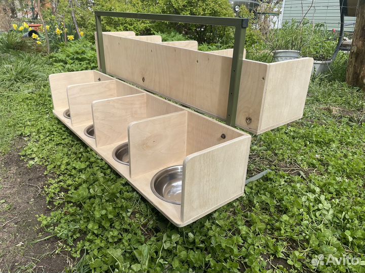 Мисочница для собак заводчиков