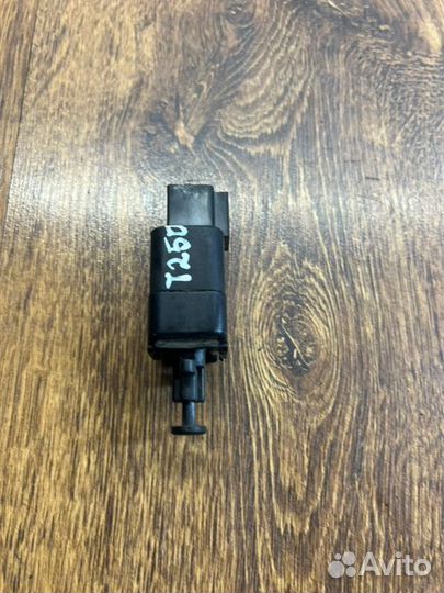 Датчик педали тормоза Chevrolet Aveo седан 1 2008