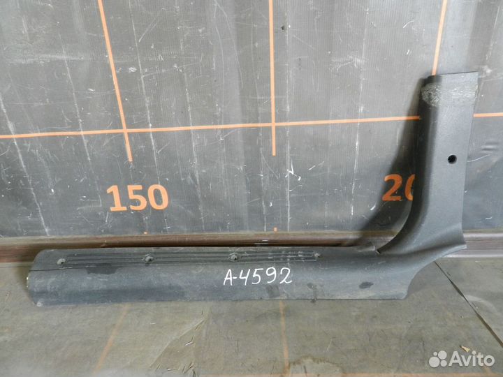 Накладка порога передняя левая - LADA Kalina 1