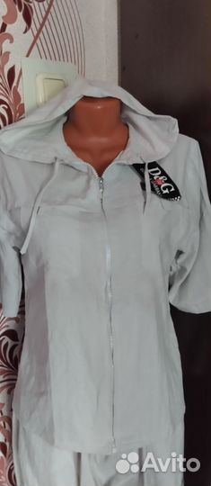 Костюм бриджи и рубашка с капюшоном