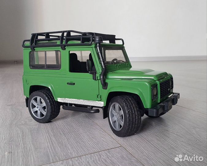 Игрушкв Внедорожник Land Rover