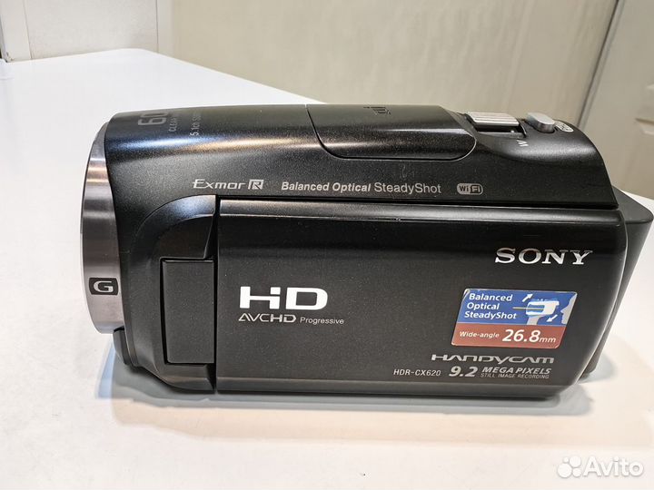 Видеокамера Sony HDR-CX620