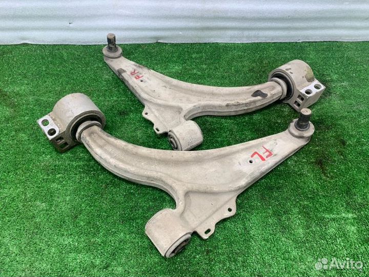 Рычаг подвески передний Chevrolet Cruze седан 1.8