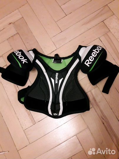 Нагрудник Reebok