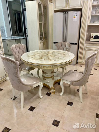 Кухонный стол. Доставка по всей России