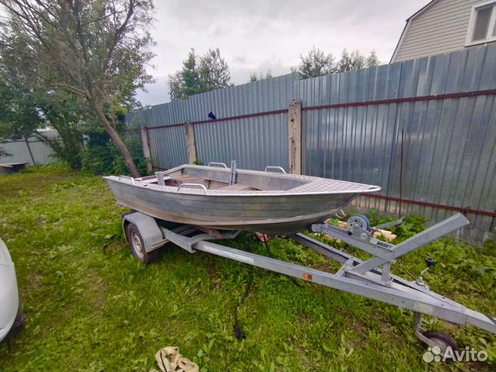 Лодка Wellboat 37