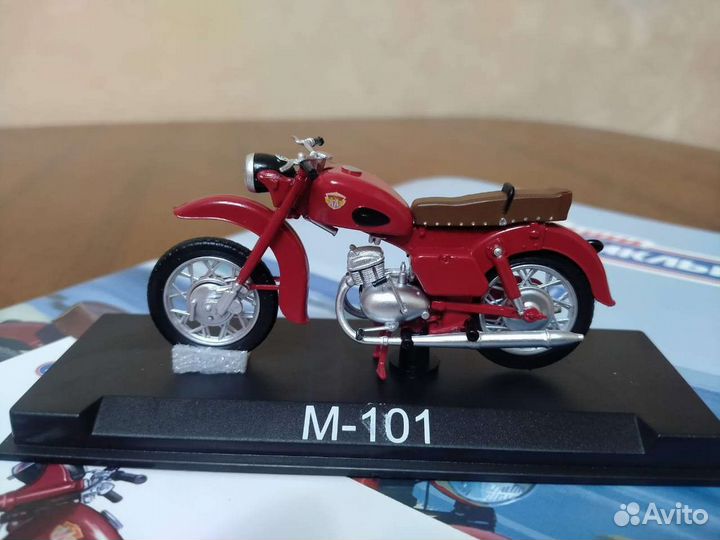 Мотоцикл М 101 модель 1/24 номер 38