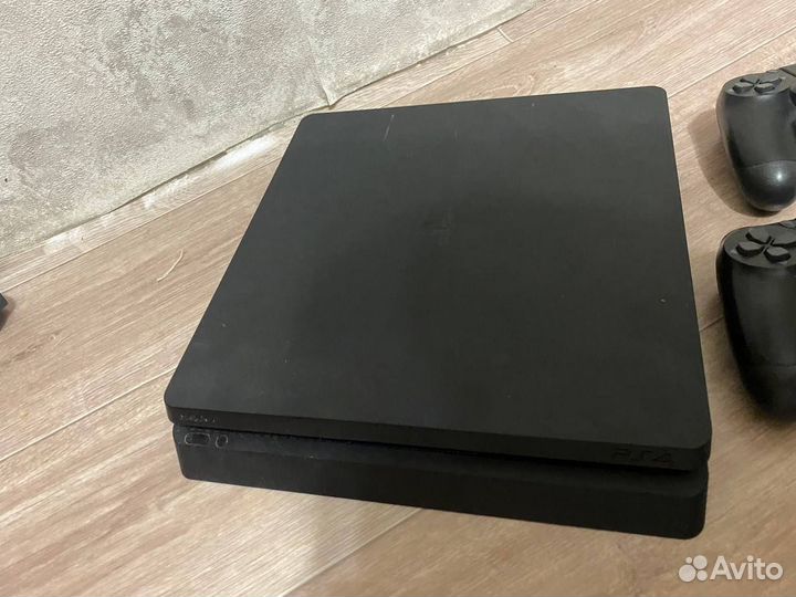 Sony PS4 slim