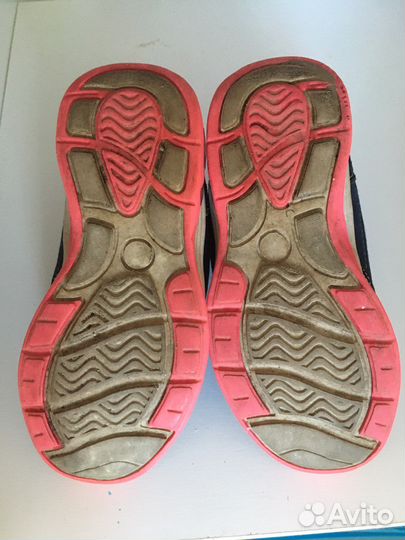 Кроссовки р.27
