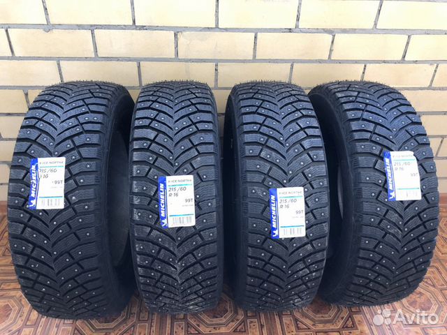 Michelin X-Ice North 4 215/60 R16