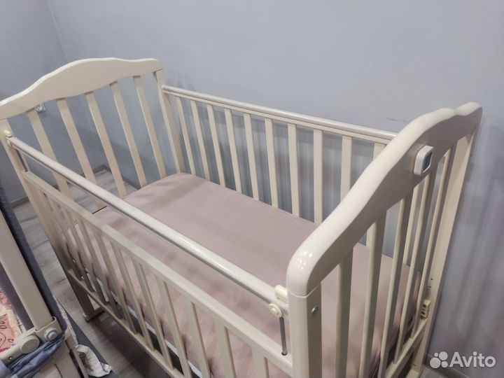 Кроватка детская с матрасом