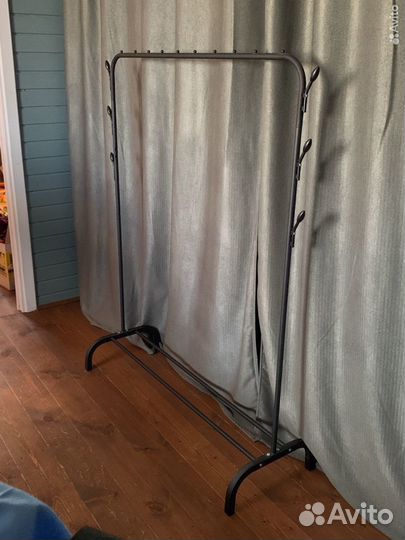 Напольная вешалка