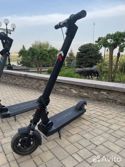 Электросамокат Midway i max pro