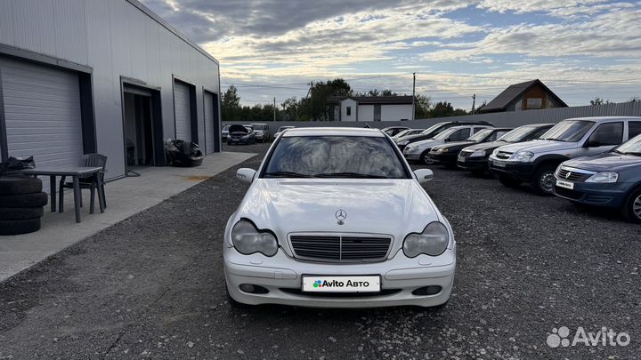 Mercedes-Benz C-класс 2.6 МТ, 2002, 220 000 км