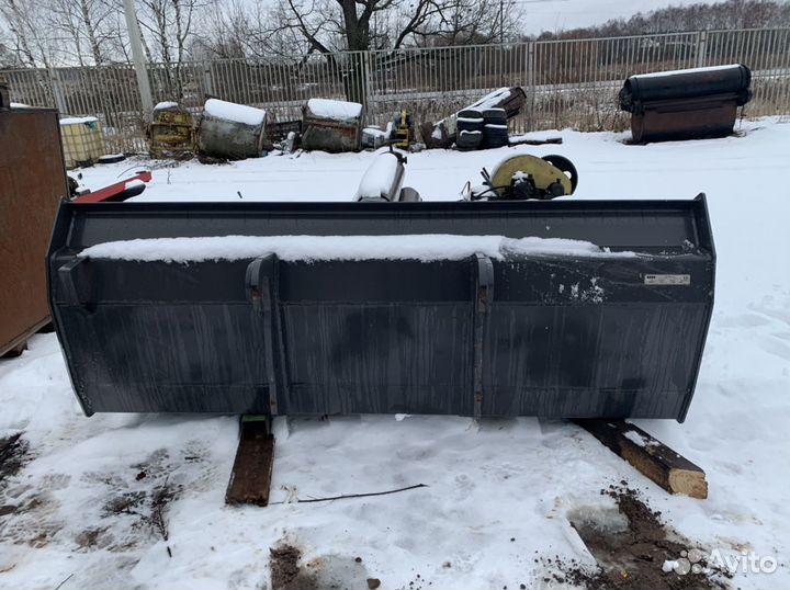 Ковш погрузчика CNH italia S.p.A